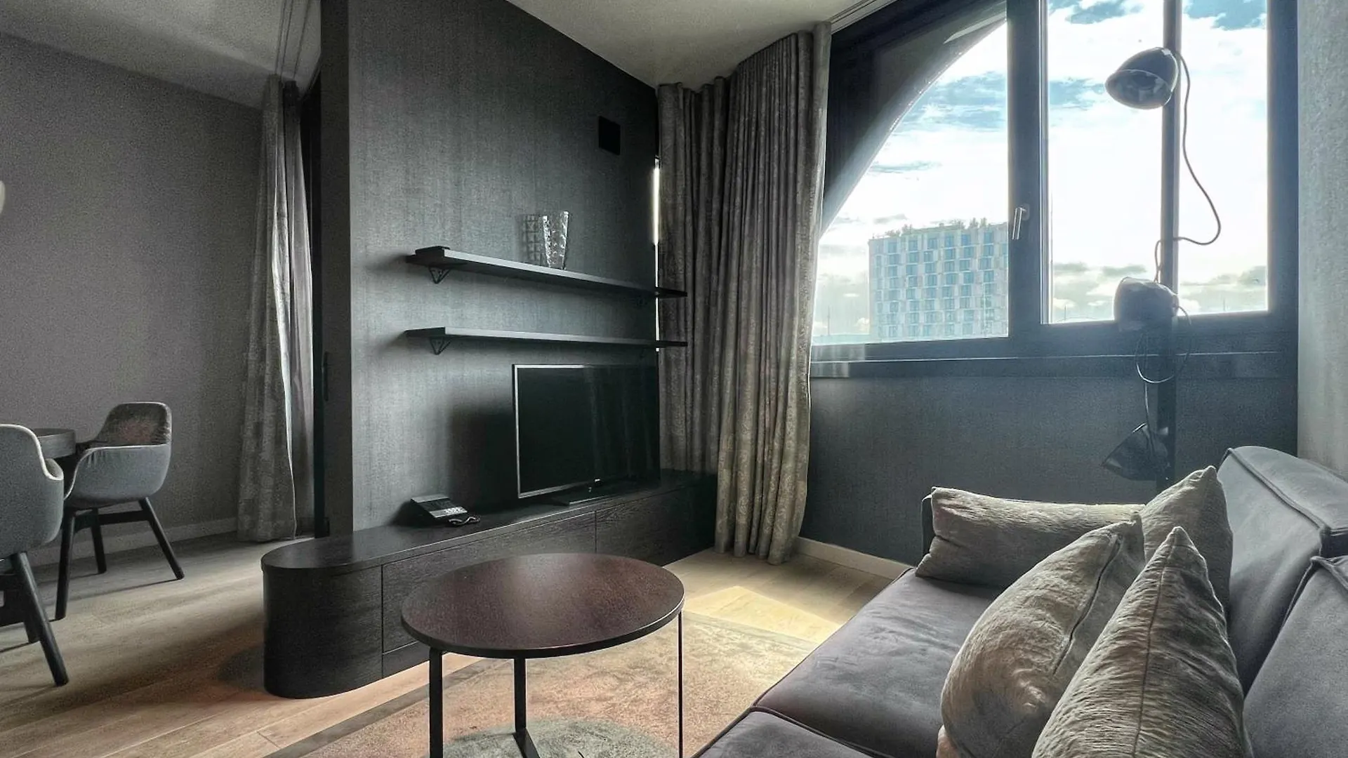 Apartment Suites Im Cloud Stuttgart