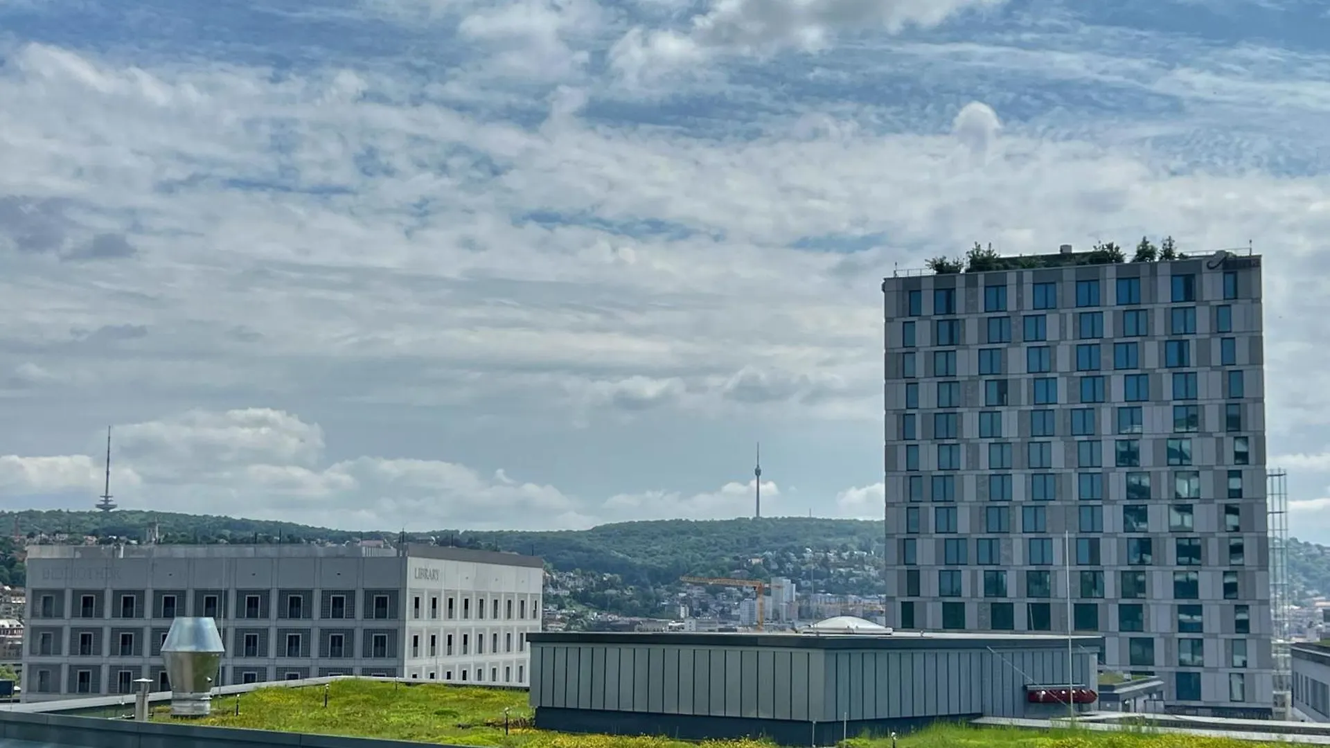 Suites Im Cloud Stuttgart Apartment