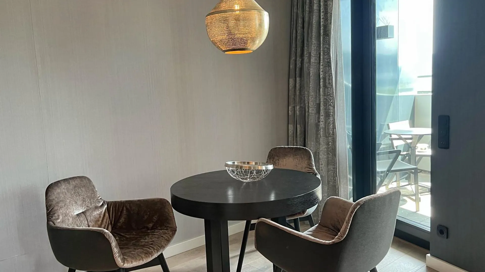Apartment Suites Im Cloud Stuttgart
