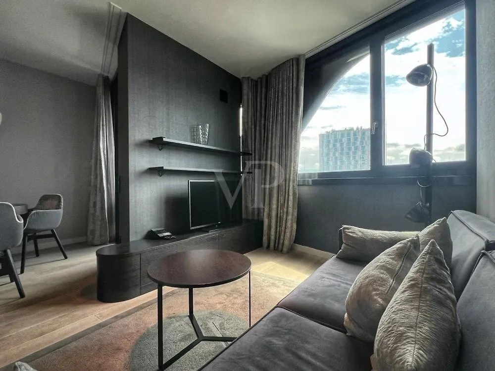Suites Im Cloud Stuttgart 0*,